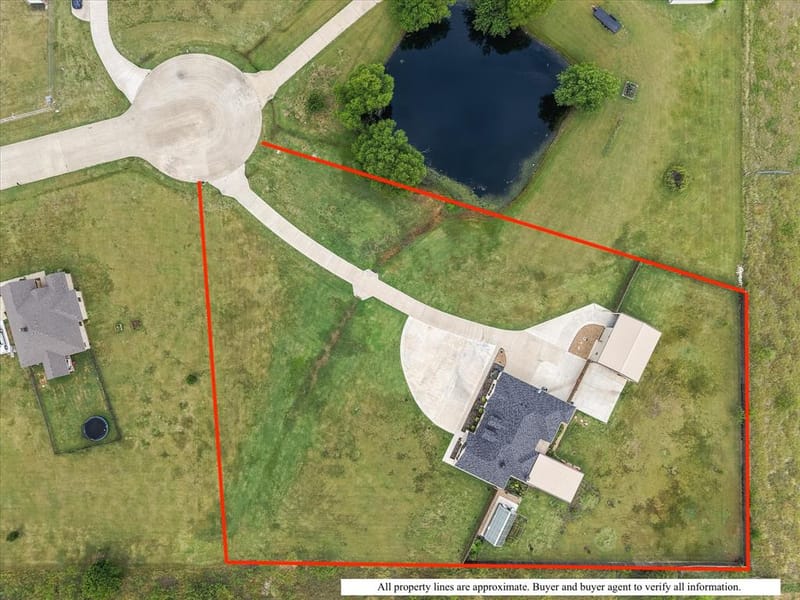 170 Grays Creek Circle, Ennis TX 75119 - Photo 35