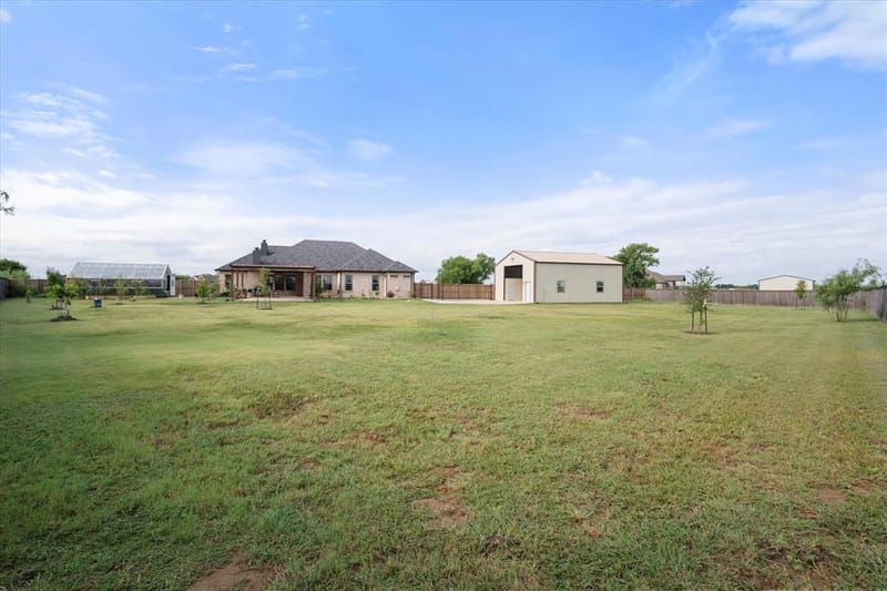 170 Grays Creek Circle, Ennis TX 75119 - Photo 29