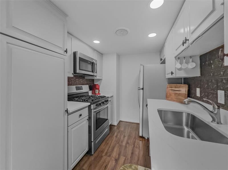 15922 Club Crest Drive # 2107, Dallas TX 75248 - Photo 6