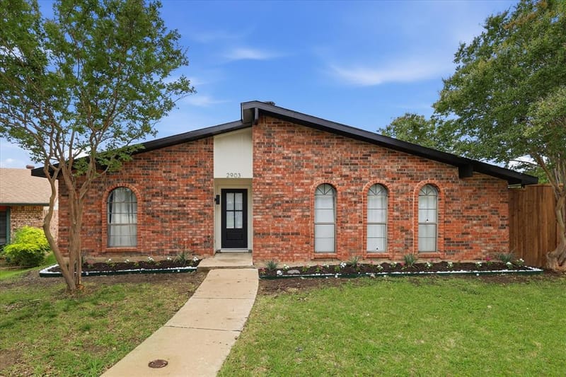 2903 Winterberry Drive, Carrollton TX 75007 - Photo 2