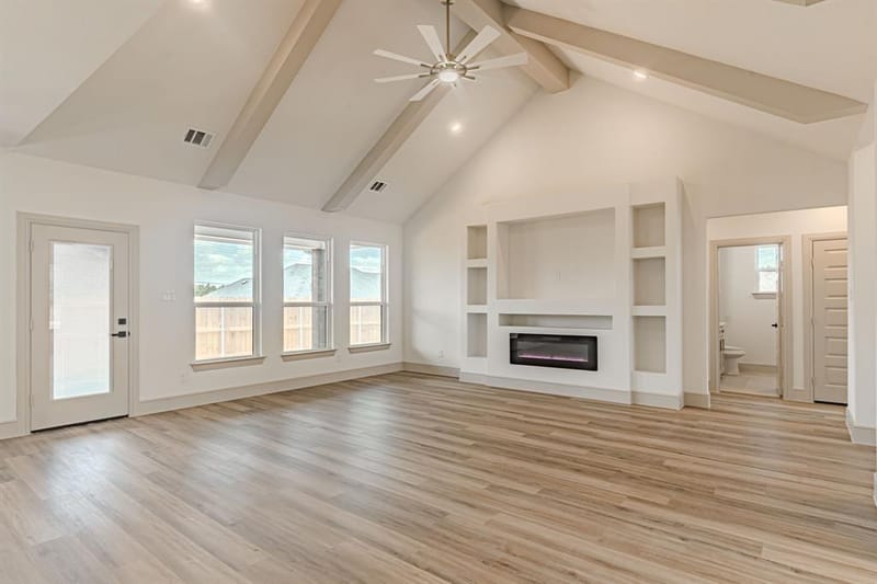 5712 Stonegate Circle, Granbury TX 76048 - Photo 7