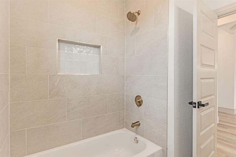 5712 Stonegate Circle, Granbury TX 76048 - Photo 20