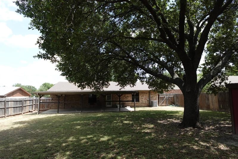 1414 W Torrey Street, Granbury TX 76048 - Photo 22