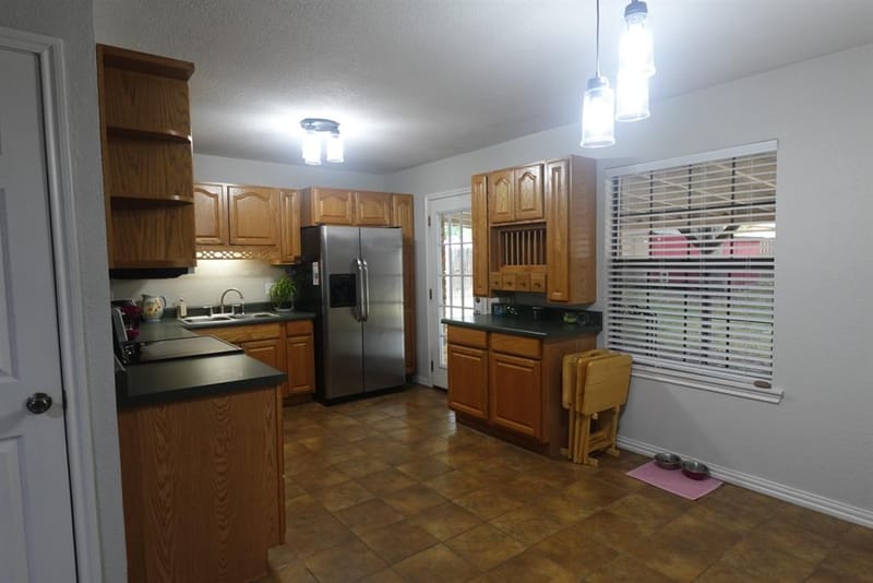 1414 W Torrey Street, Granbury TX 76048 - Photo 8