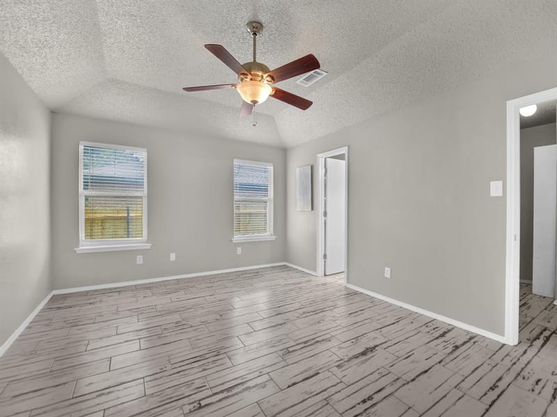 617 Oak View Court, Azle TX 76020 - Photo 23