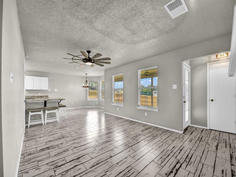 617 Oak View Court, Azle TX 76020 - Photo 10