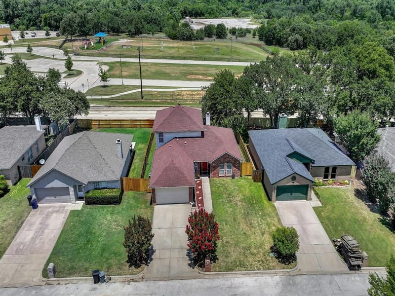 617 Oak View Court, Azle TX 76020 - Photo 33