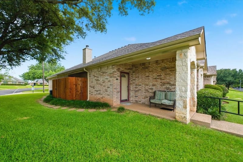 363 Old Mill Creek Drive, Woodway TX 76712 - Photo 25