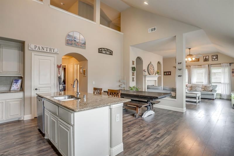 1033 Rustic Oak Way, Burleson TX 76028 - Photo 13