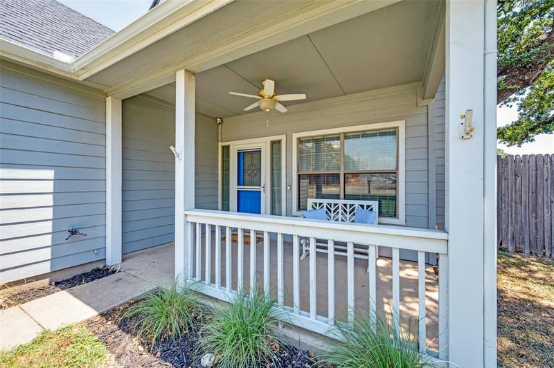 100 S Lakeview Drive, Lake Dallas TX 75065