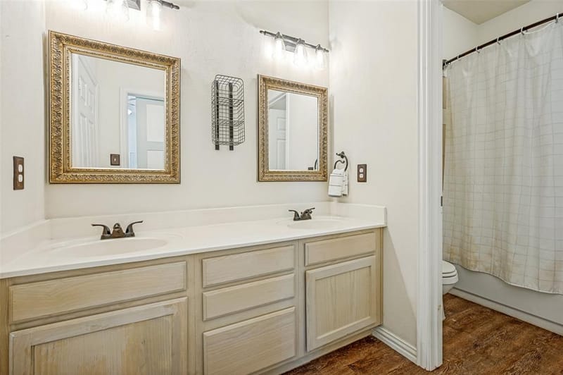 100 S Lakeview Drive, Lake Dallas TX 75065 - Photo 14