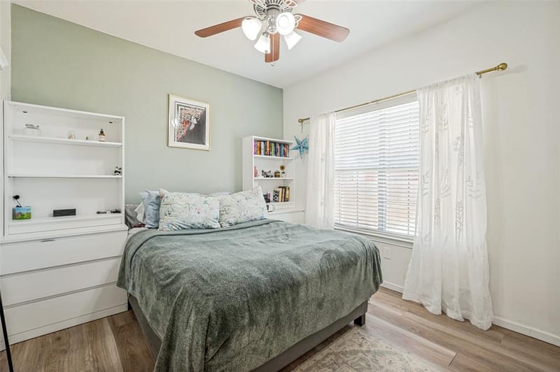 100 S Lakeview Drive, Lake Dallas TX 75065 - Photo 15