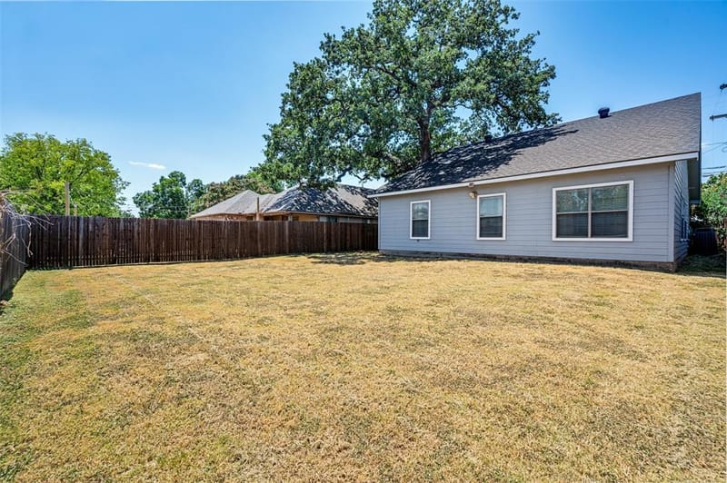 100 S Lakeview Drive, Lake Dallas TX 75065 - Photo 21