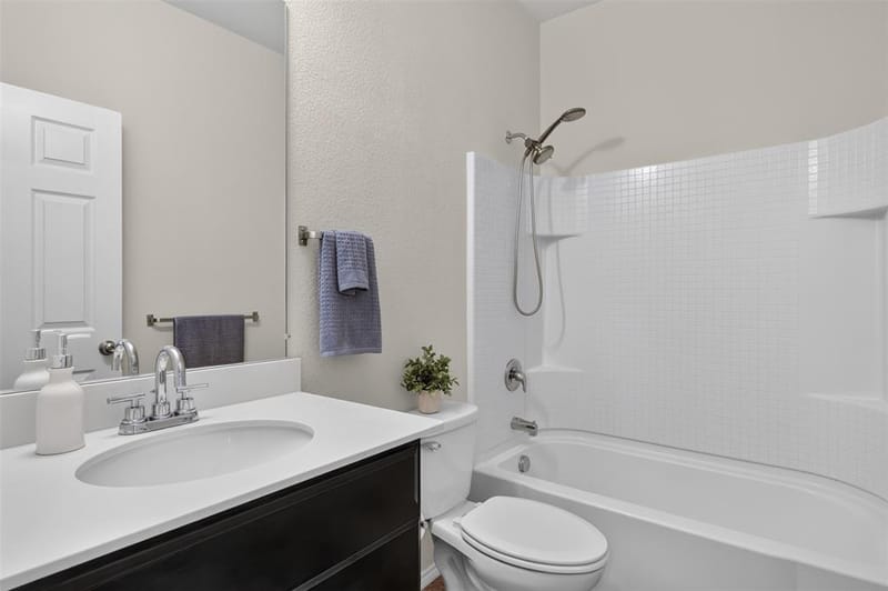 10005 Amosite Drive, Fort Worth TX 76131 - Photo 17