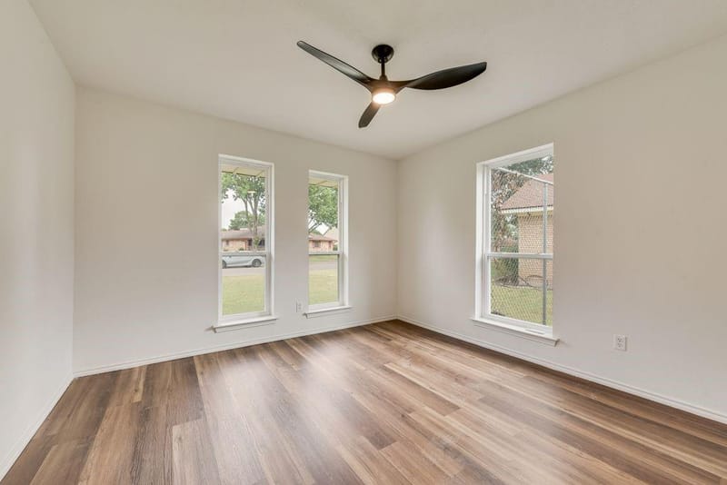 3914 Shady Hollow Lane, Dallas TX 75233 - Photo 10