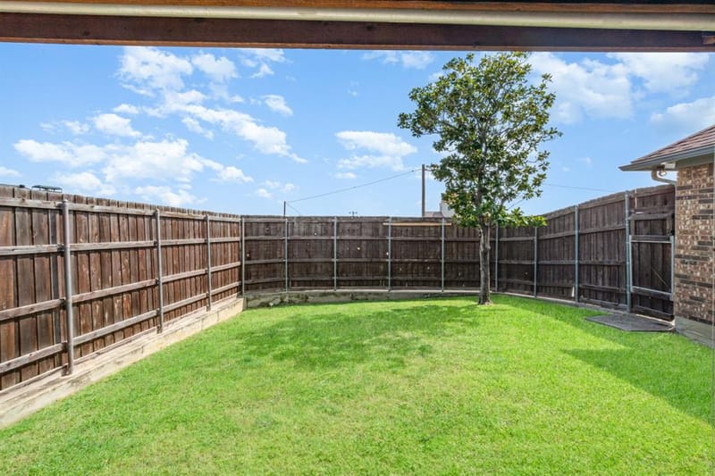 1305 Barclay Drive, Carrollton TX 75007 - Photo 18