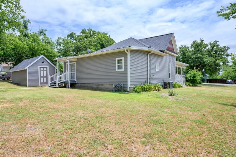 217 E 1st Street, Weatherford TX 76086 - Photo 29