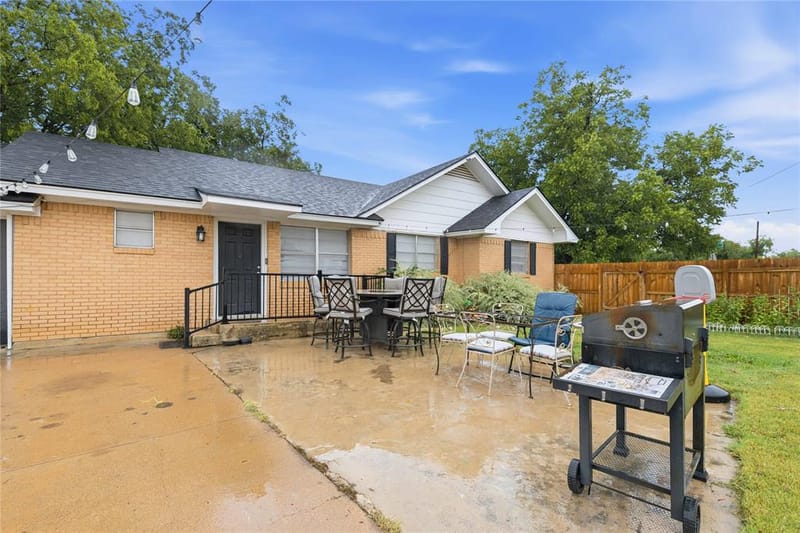 2621 Vine Street, Brownwood TX 76801 - Photo 22