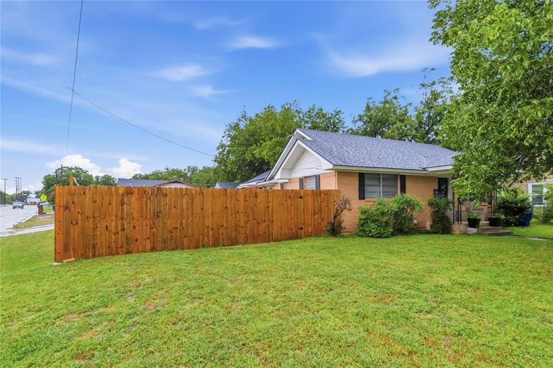 2621 Vine Street, Brownwood TX 76801 - Photo 25