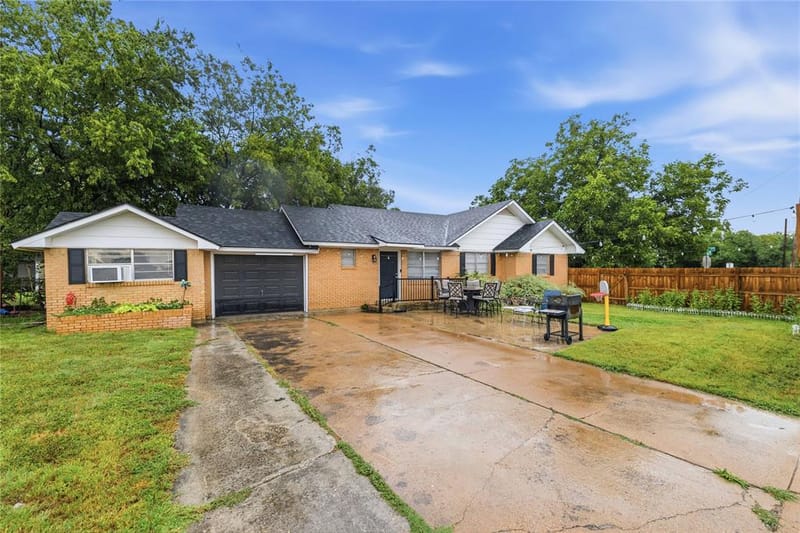 2621 Vine Street, Brownwood TX 76801 - Photo 21