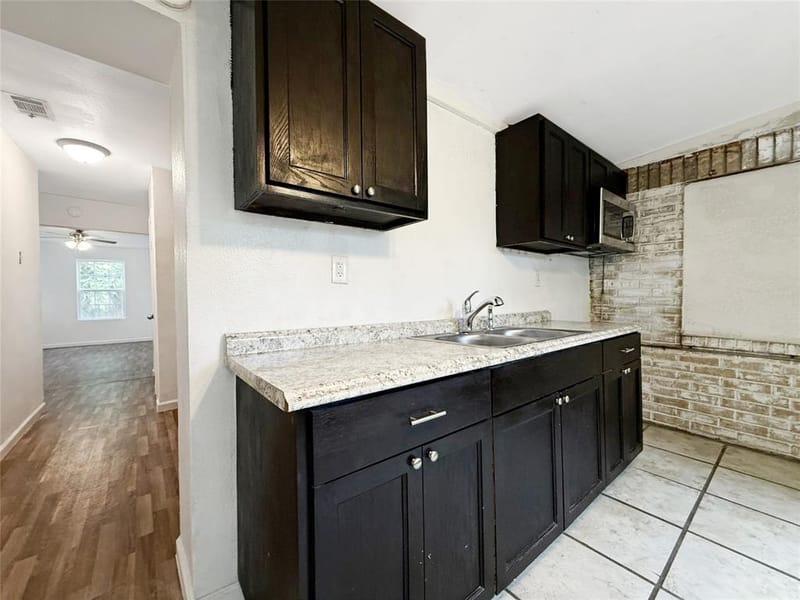 104 S 6th Street, Godley TX 76044 - Photo 10