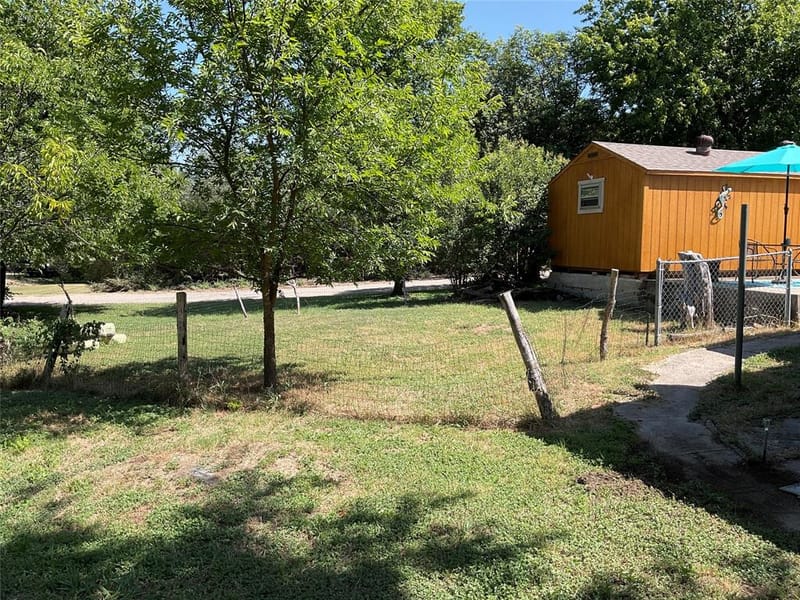111 Canyon Drive, Whitney TX 76692 - Photo 10