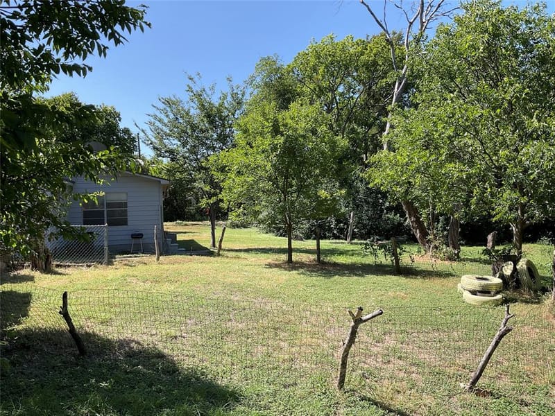 111 Canyon Drive, Whitney TX 76692 - Photo 14