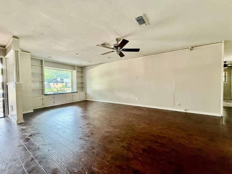 202 Juniper Street, Mansfield TX 76063 - Photo 2