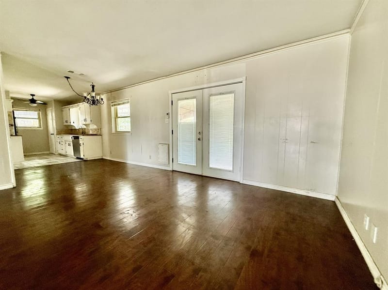 202 Juniper Street, Mansfield TX 76063 - Photo 3