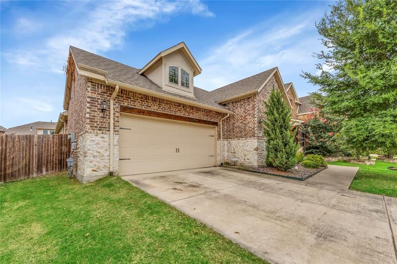 1622 Grove Park Place, Garland TX 75040 - Photo 2