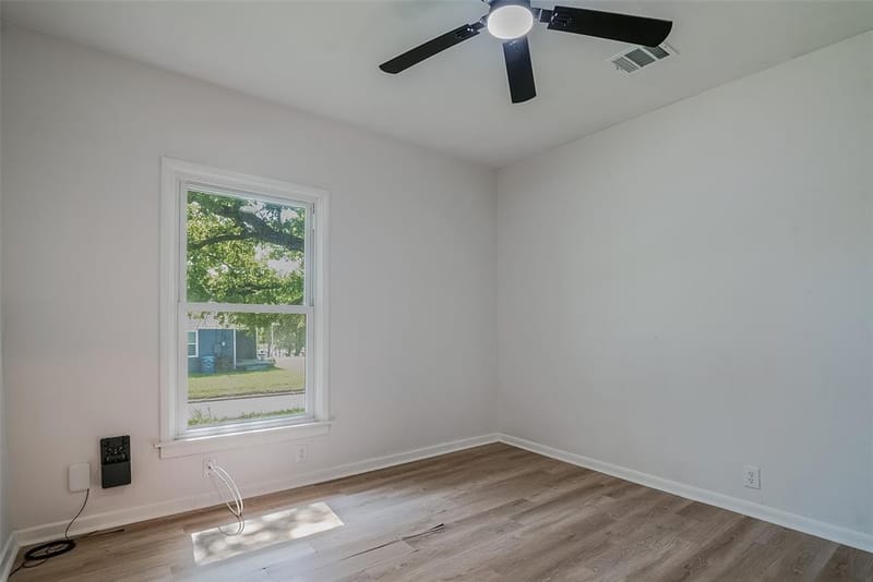 1421 S Scullin Avenue, Denison TX 75020 - Photo 17