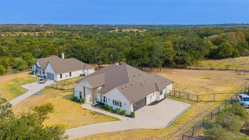 182 Saddle Horn Trail, Boyd TX 76023 - Photo 4