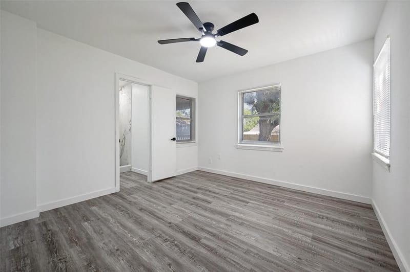 209 W 12th Street, Irving TX 75060 - Photo 9