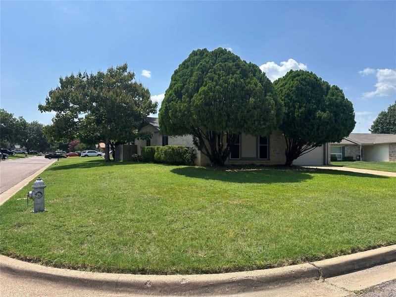 3701 South Court, Fort Worth TX 76133 - Photo 2