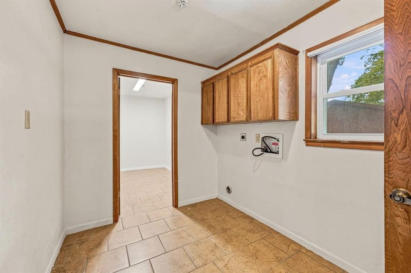140 E Plum Avenue, De Leon TX 76444 - Photo 10