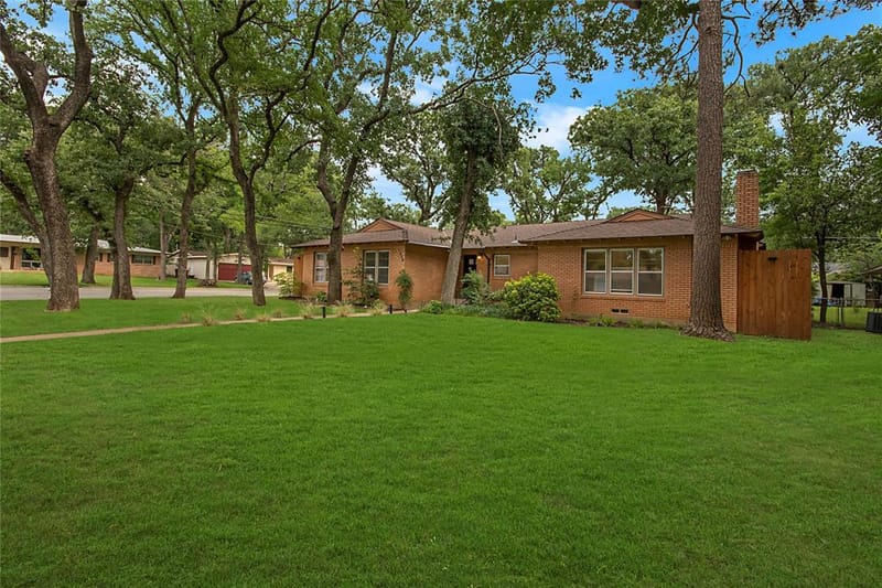 1200 Barker Street, Arlington TX 76012 - Photo 3