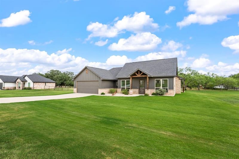 212 Jimmy Lane, Millsap TX 76066 - Photo 2