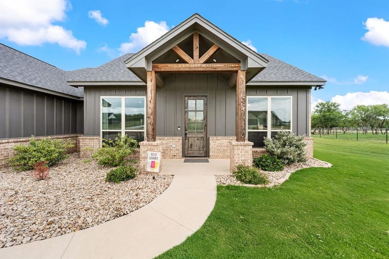 212 Jimmy Lane, Millsap TX 76066 - Photo 3