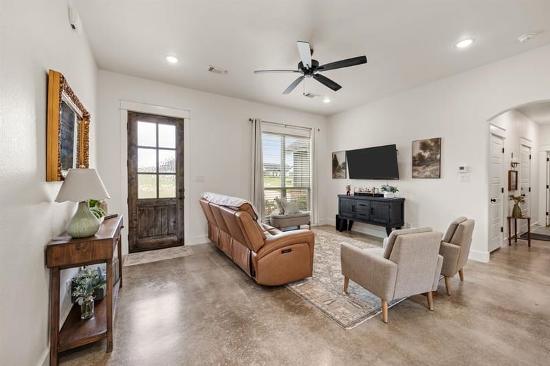 212 Jimmy Lane, Millsap TX 76066 - Photo 4