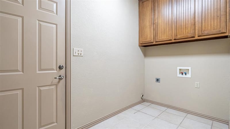 2300 E Emerald Bend Court, Granbury TX 76049 - Photo 27