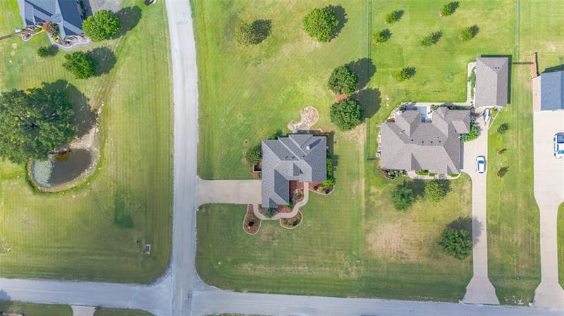 2300 E Emerald Bend Court, Granbury TX 76049 - Photo 38