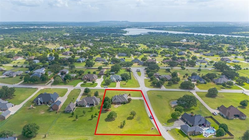 2300 E Emerald Bend Court, Granbury TX 76049 - Photo 35