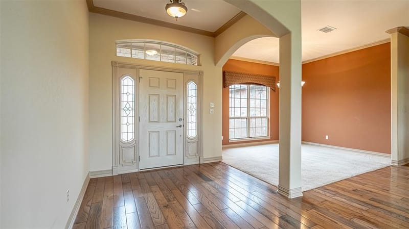 2300 E Emerald Bend Court, Granbury TX 76049 - Photo 4
