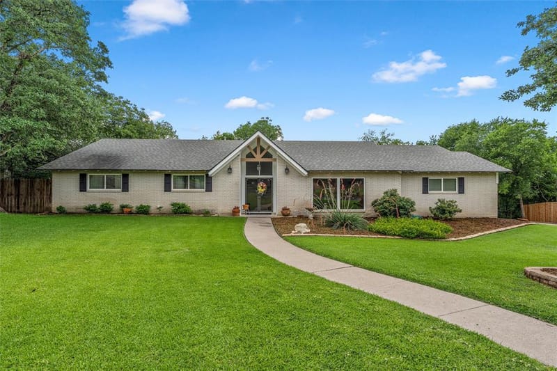 1124 Sierra Drive, Woodway TX 76712 - Photo 2