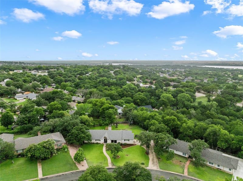 1124 Sierra Drive, Woodway TX 76712 - Photo 32