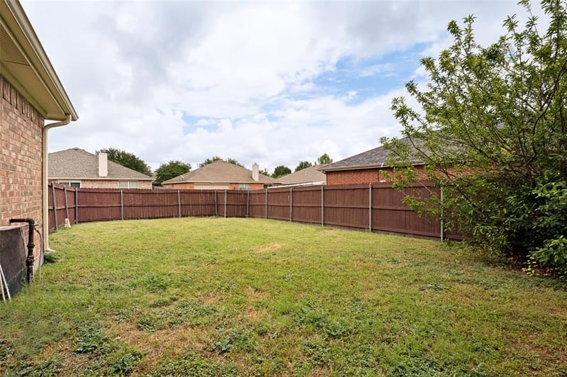 614 Hearthstone Drive, Lancaster TX 75146 - Photo 23