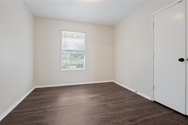 614 Hearthstone Drive, Lancaster TX 75146 - Photo 17