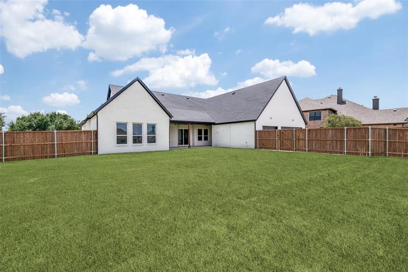 1104 Devonshire Drive N, Forney TX 75126 - Photo 32