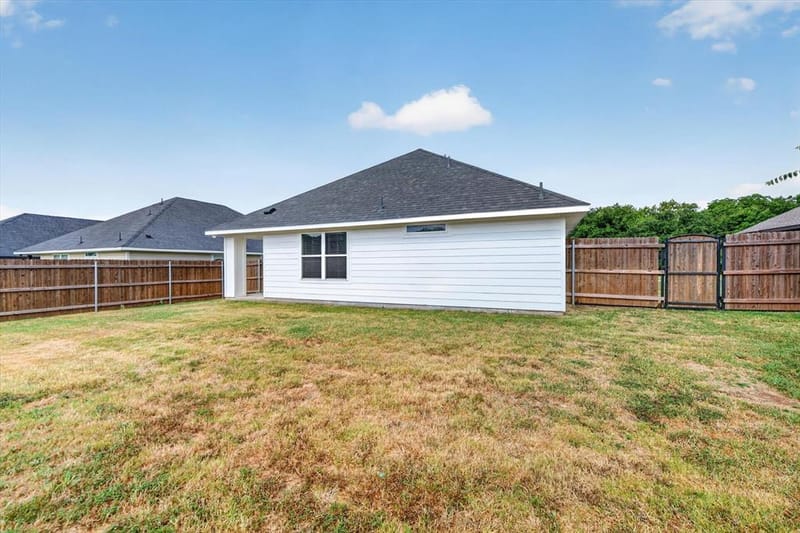 106 Clover Circle, Weatherford TX 76086 - Photo 30