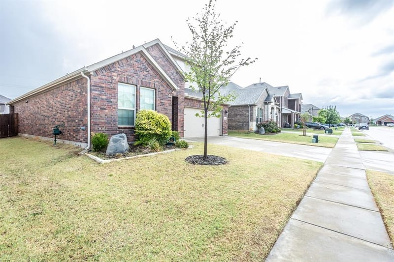 3235 Hunters Glen Drive, Aubrey TX 76227 - Photo 3